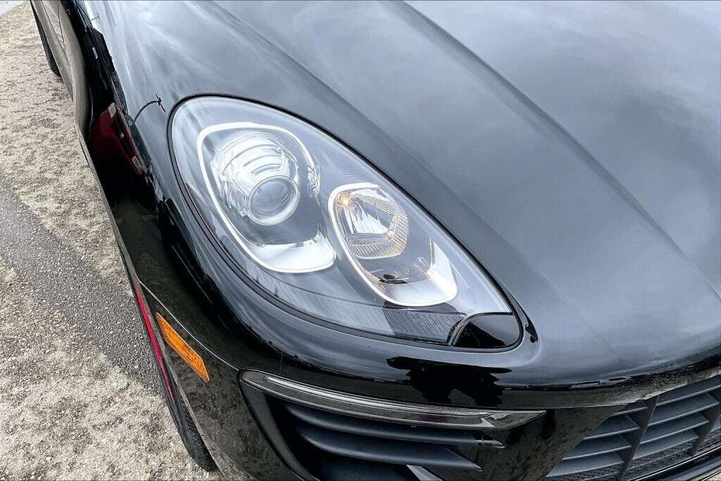 2017 Porsche Macan S thumb 29