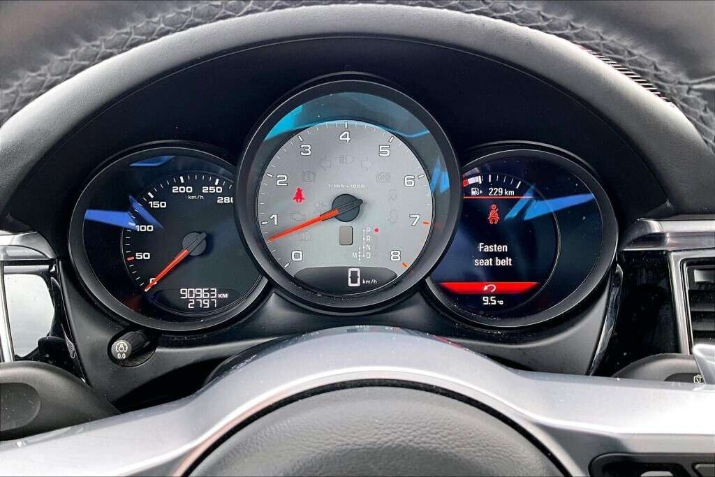 2017 Porsche Macan S thumb 20