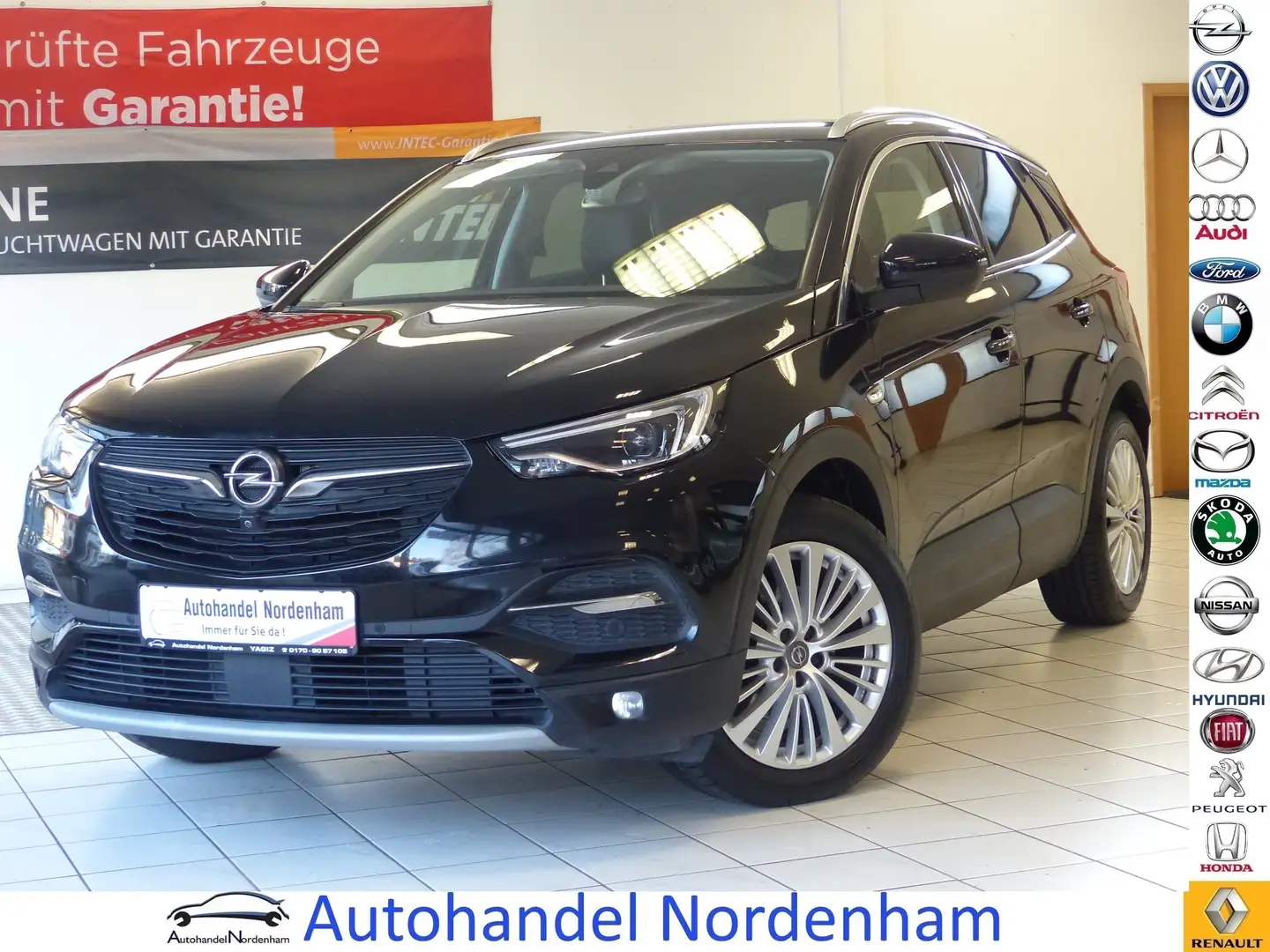Opel Grandland X 1.2 Business INNOVATION*AUTOMATIK*NAVI*SHZ*1.HD* Negro - 1