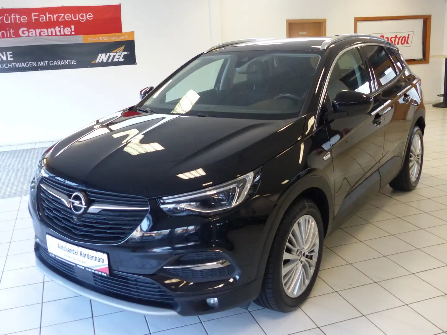 Opel Grandland X 1.2 Business INNOVATION*AUTOMATIK*NAVI*SHZ*1.HD* Black - 2