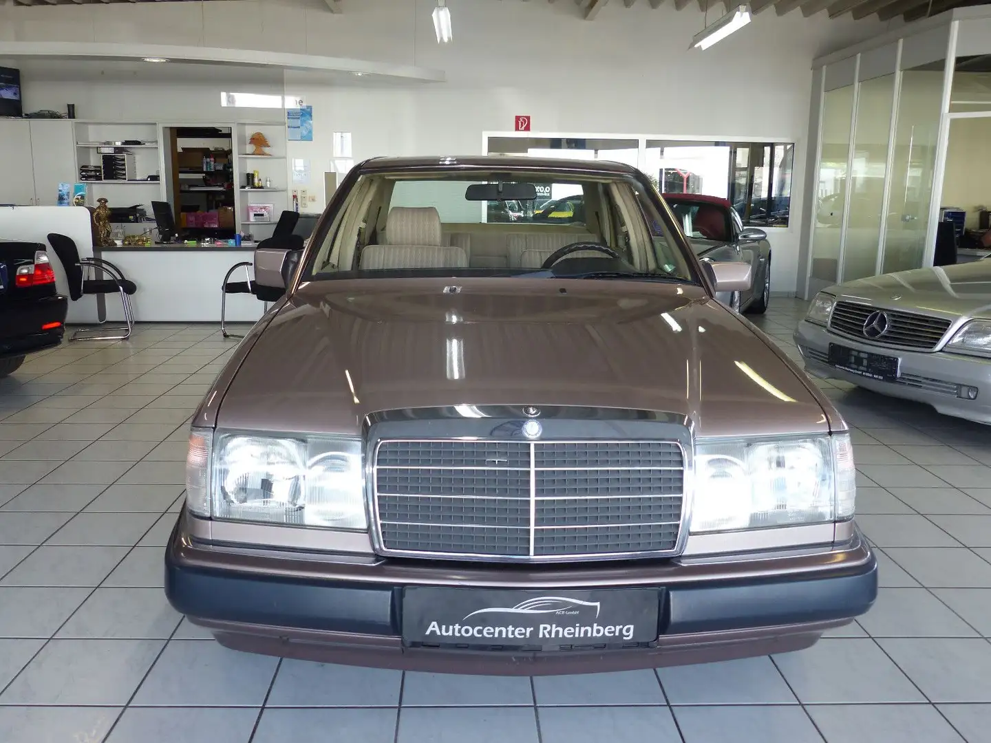 Mercedes-Benz 200 E 124 Guter Zustand Garagenwagen Tüv Neu Gris - 2