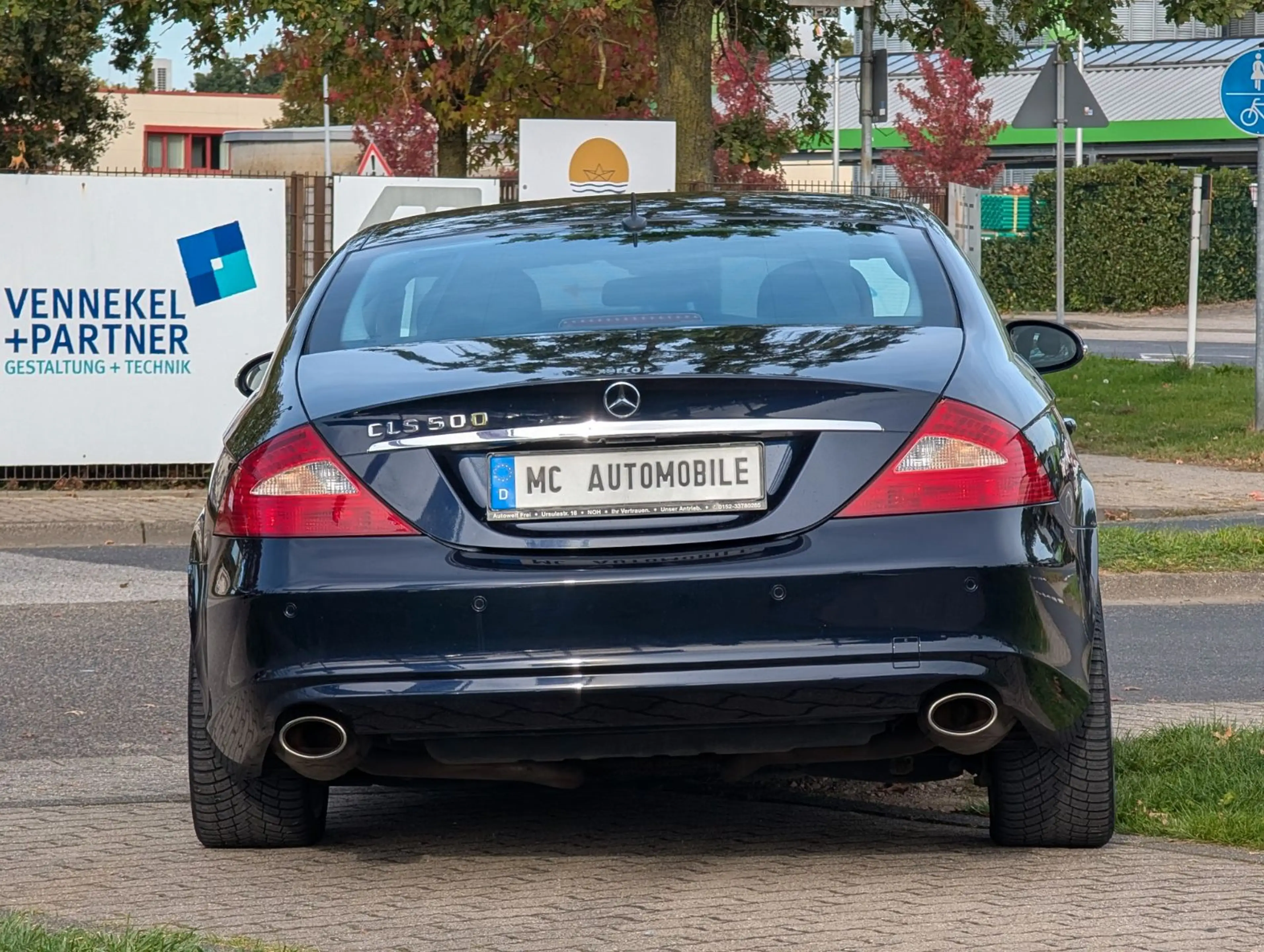 Mercedes-Benz CLS 500 *LEDER*TEMPOMAT*PDC V-H*EL-SITZE*SHZ !! — photo 9