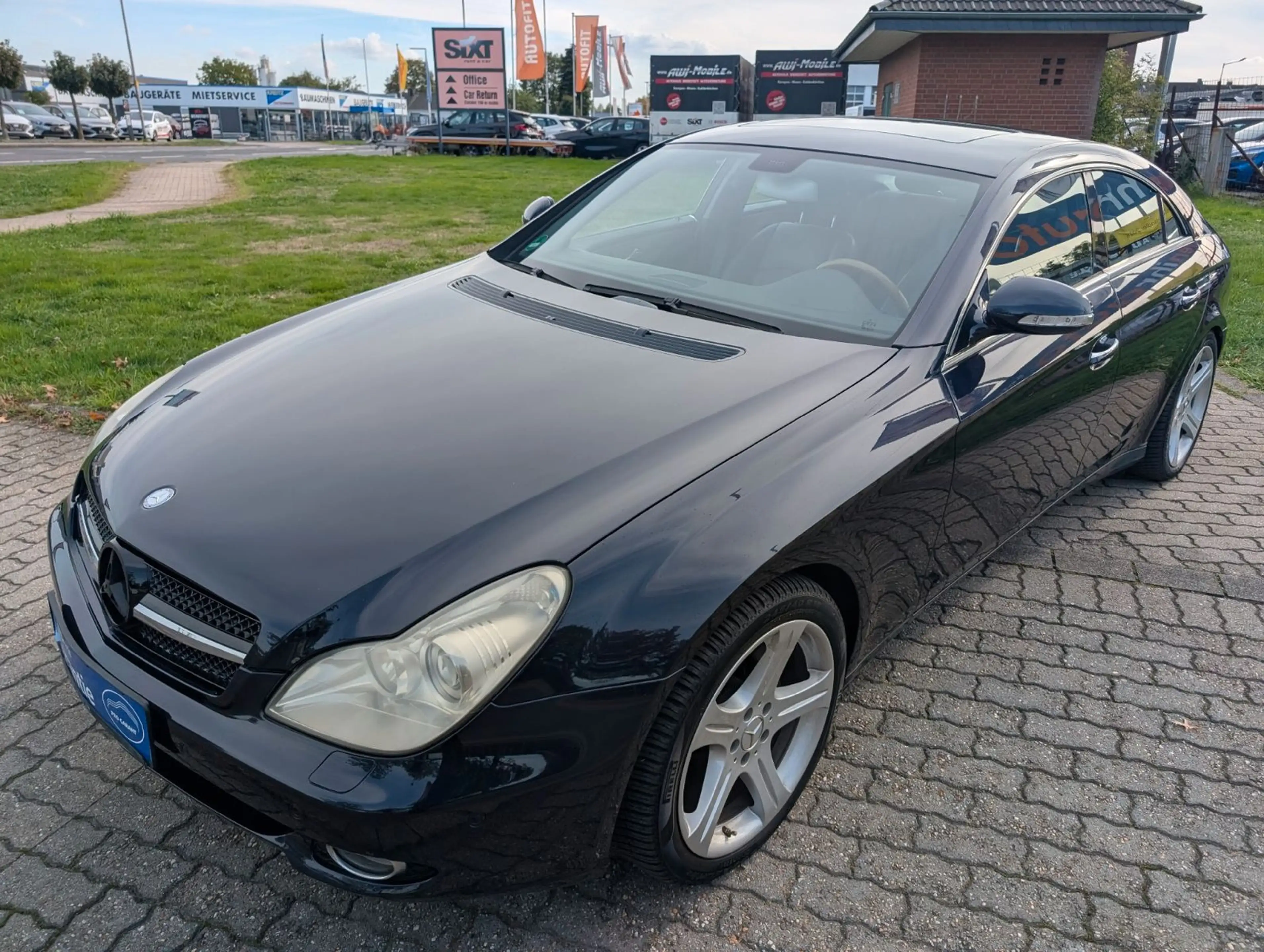 Mercedes-Benz CLS 500 *LEDER*TEMPOMAT*PDC V-H*EL-SITZE*SHZ !! — photo 12