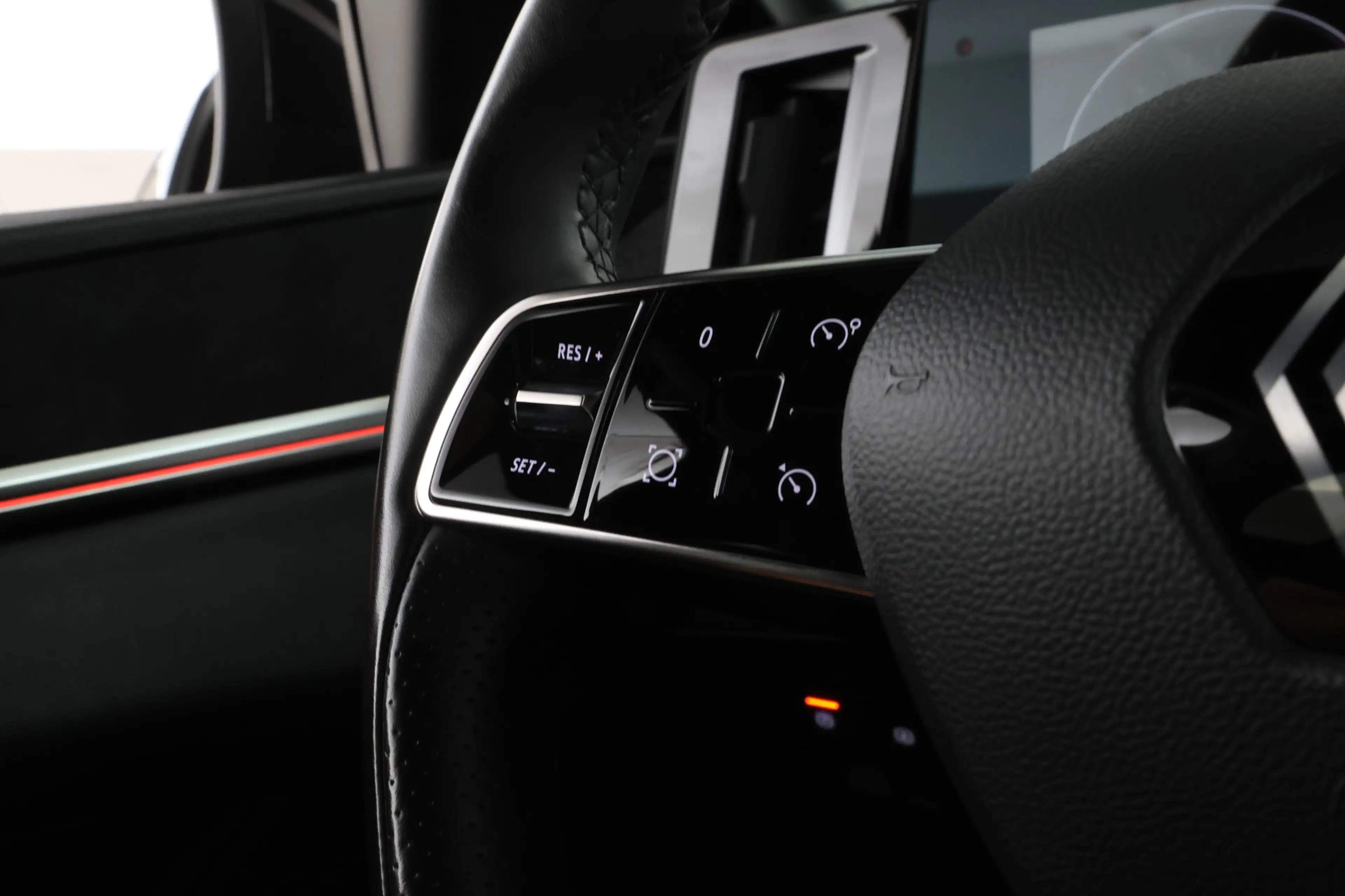 Renault Megane E-Tech EV60 Optimum Charge Techno Adaptive Cruise, Apple — photo 33