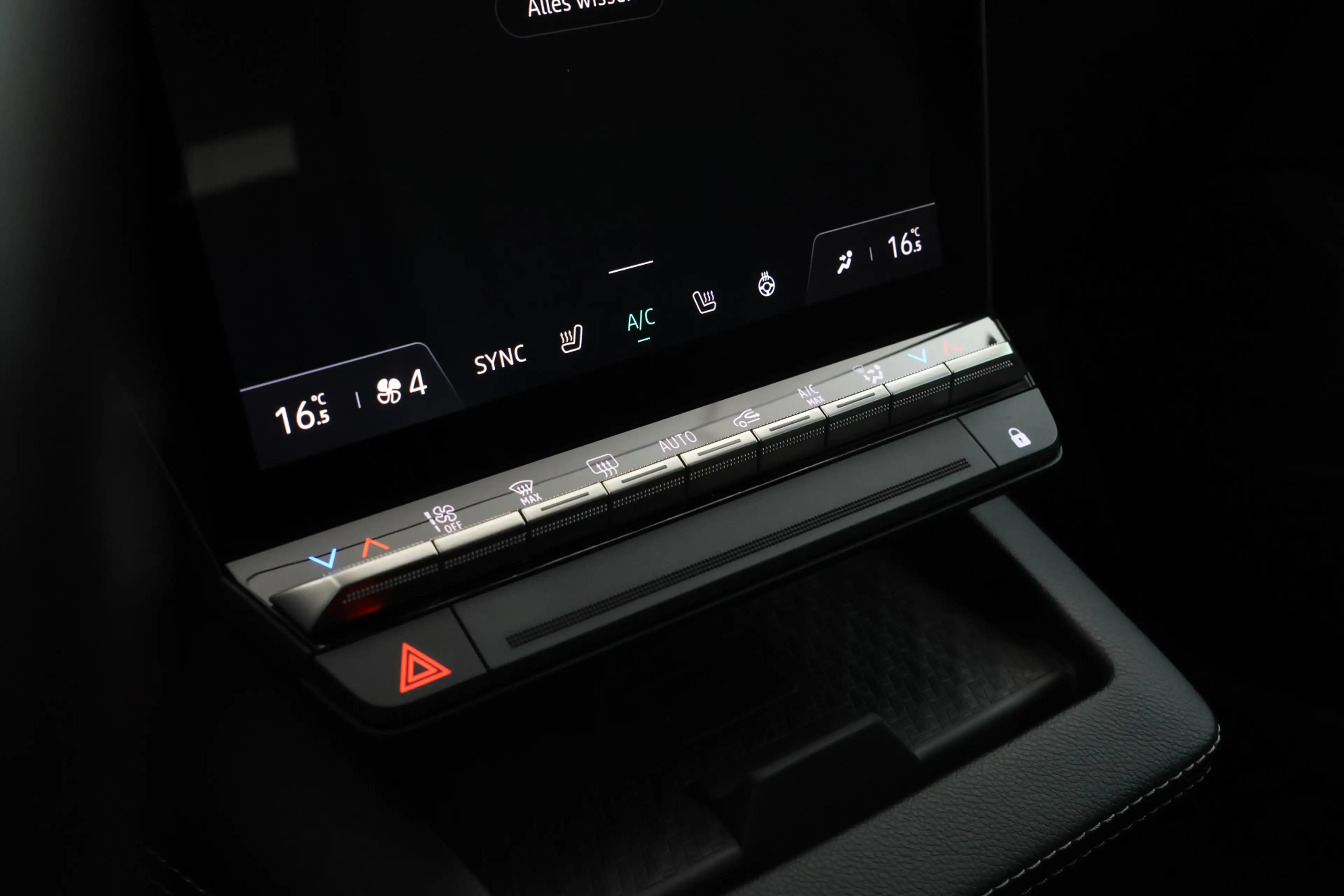 Renault Megane E-Tech EV60 Optimum Charge Techno Adaptive Cruise, Apple — photo 26