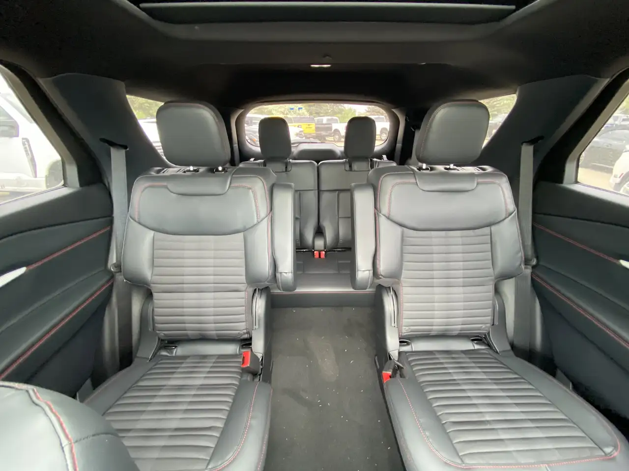 Ford Explorer снимка Ford Explorer