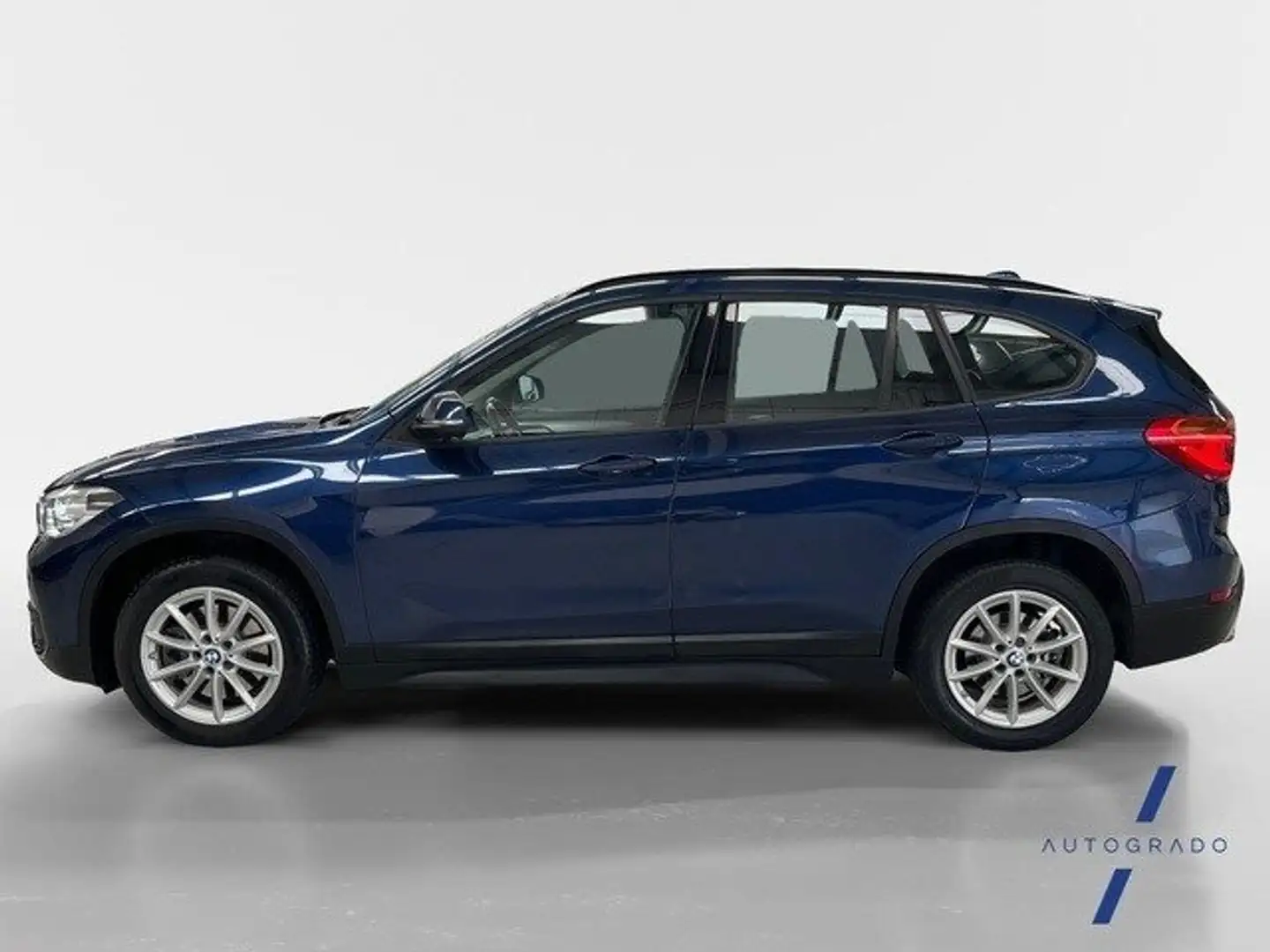 BMW X1 sDrive 20iA Blau - 2