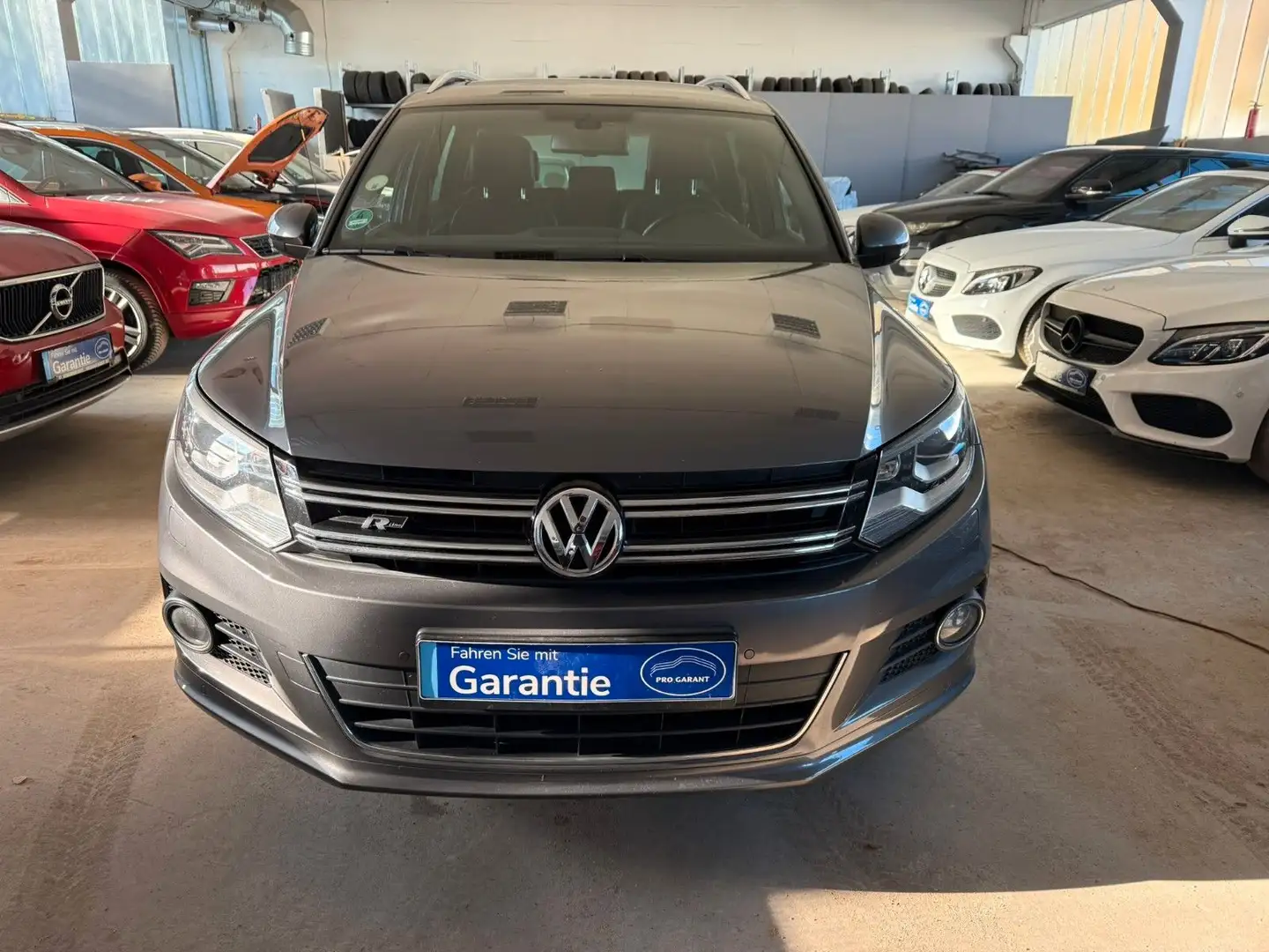 Volkswagen Tiguan Sport & Style 4Motion 2HD AHK AUT NAV XEN Grau - 2