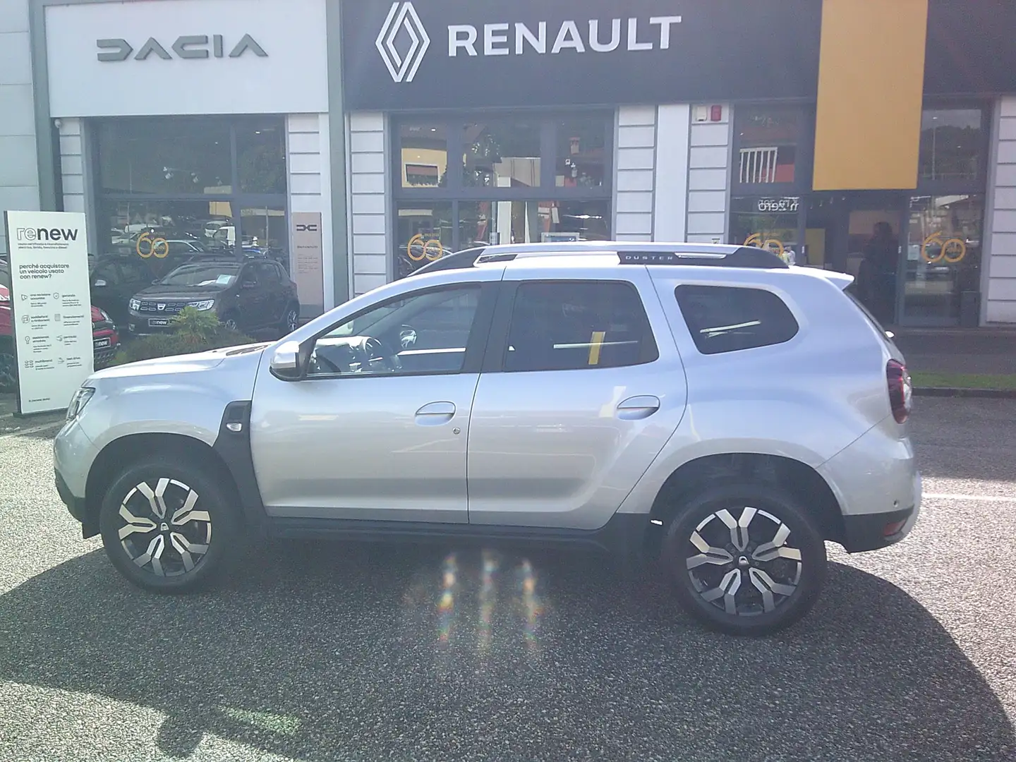 Dacia Duster Duster II 2021 1.0 tce Prestige UP Gpl 4x2 100cv Silber - 2