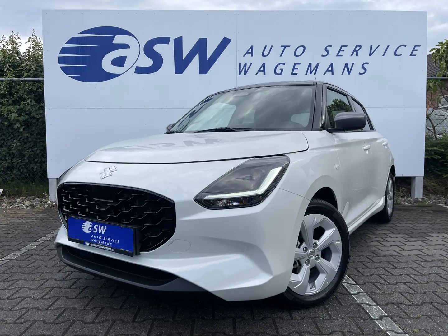 Suzuki Swift 1.2 Select Smart Hybrid | Navi | Camera | ACC | LE Wit - 2