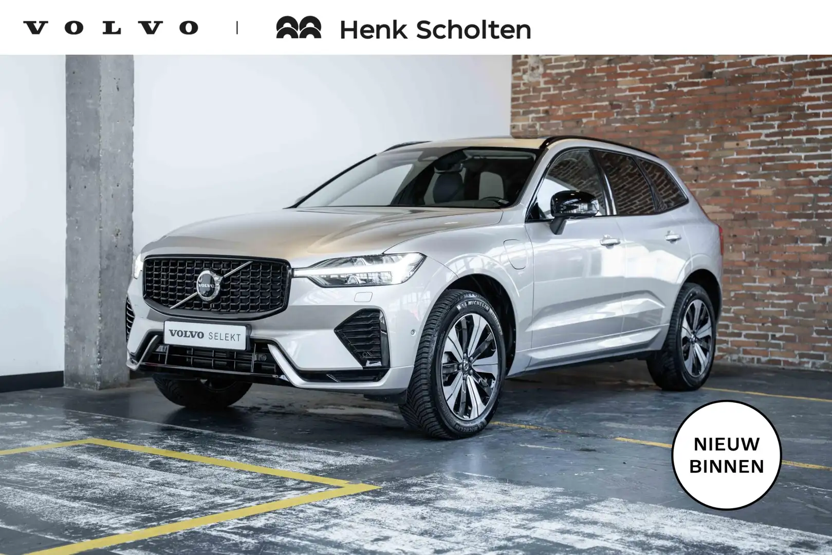Volvo XC60 T6 Automaat Plug-in hybrid AWD Plus Dark | 4-seizo Grijs - 1