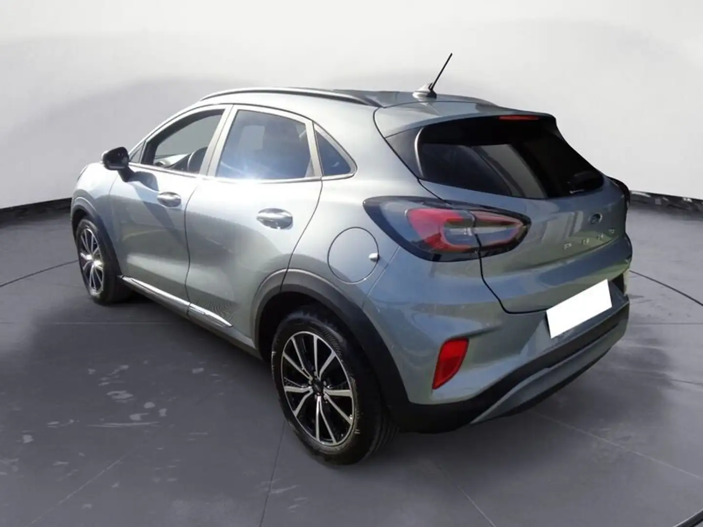 Ford Puma 1.0 EcoBoost Hybrid 125CV S&S Titanium Design Šedá - 2