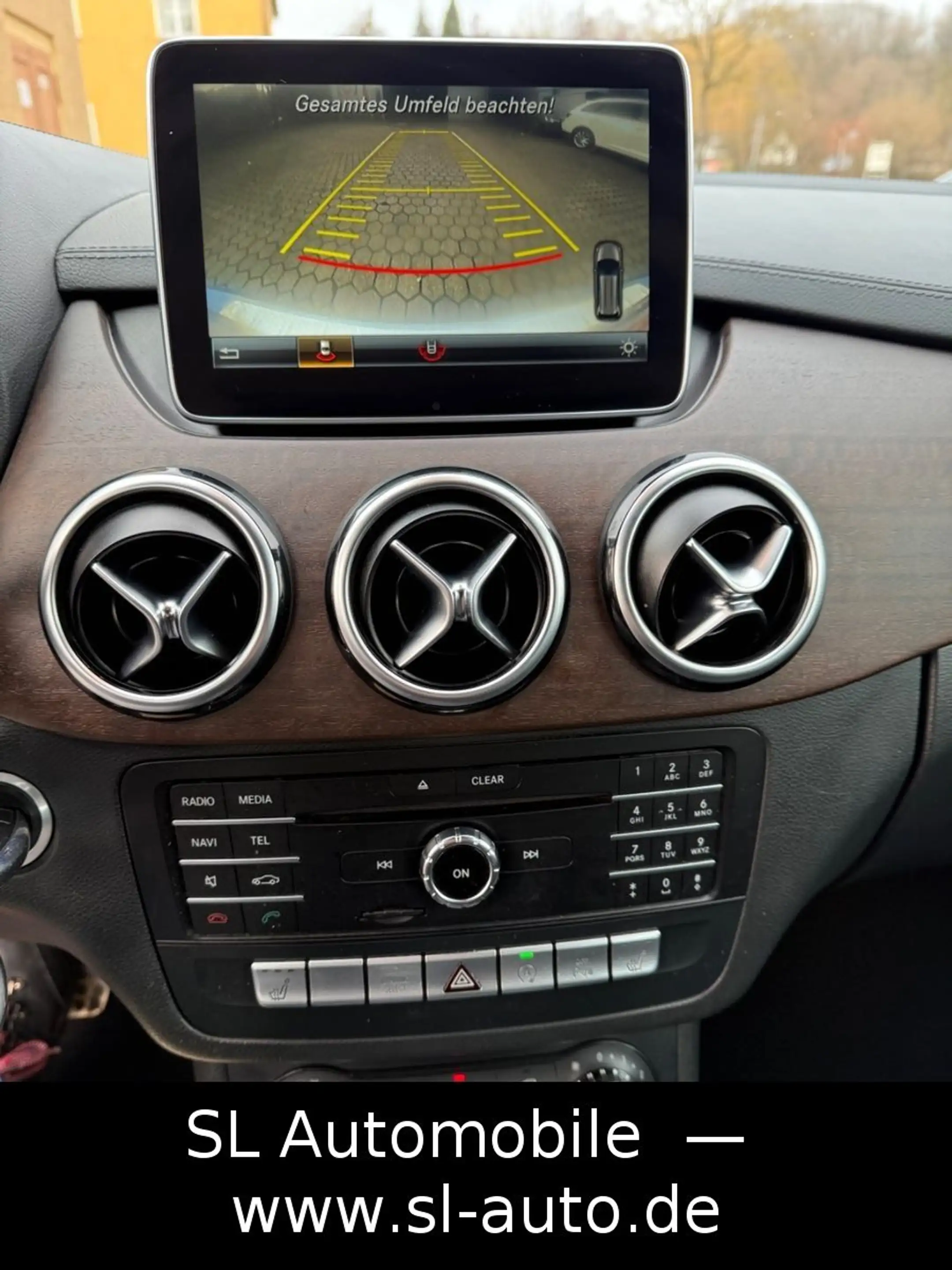 Mercedes-Benz B 220 CDI / d Aut. AMG-Line Leder Navi Kam LED — photo 9