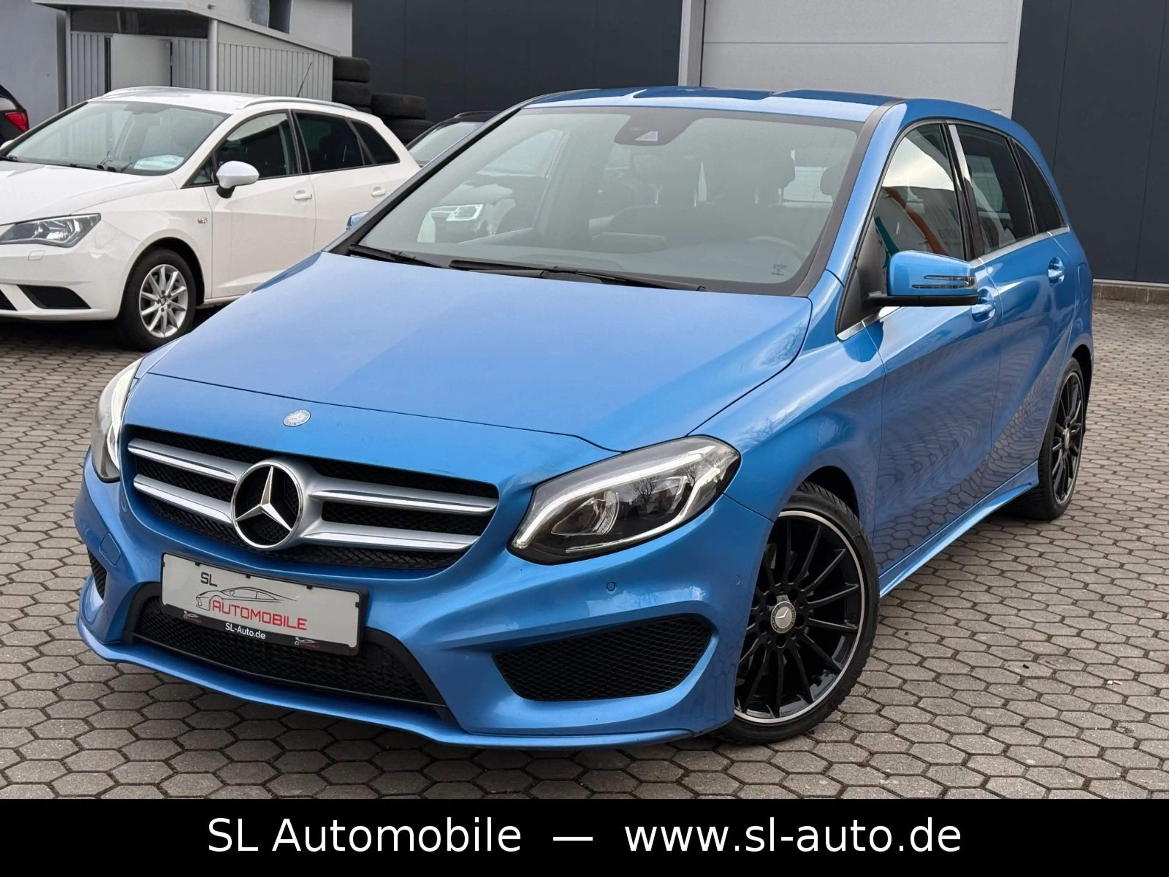 Mercedes-Benz B 220 CDI / d Aut. AMG-Line Leder Navi Kam LED — photo 3