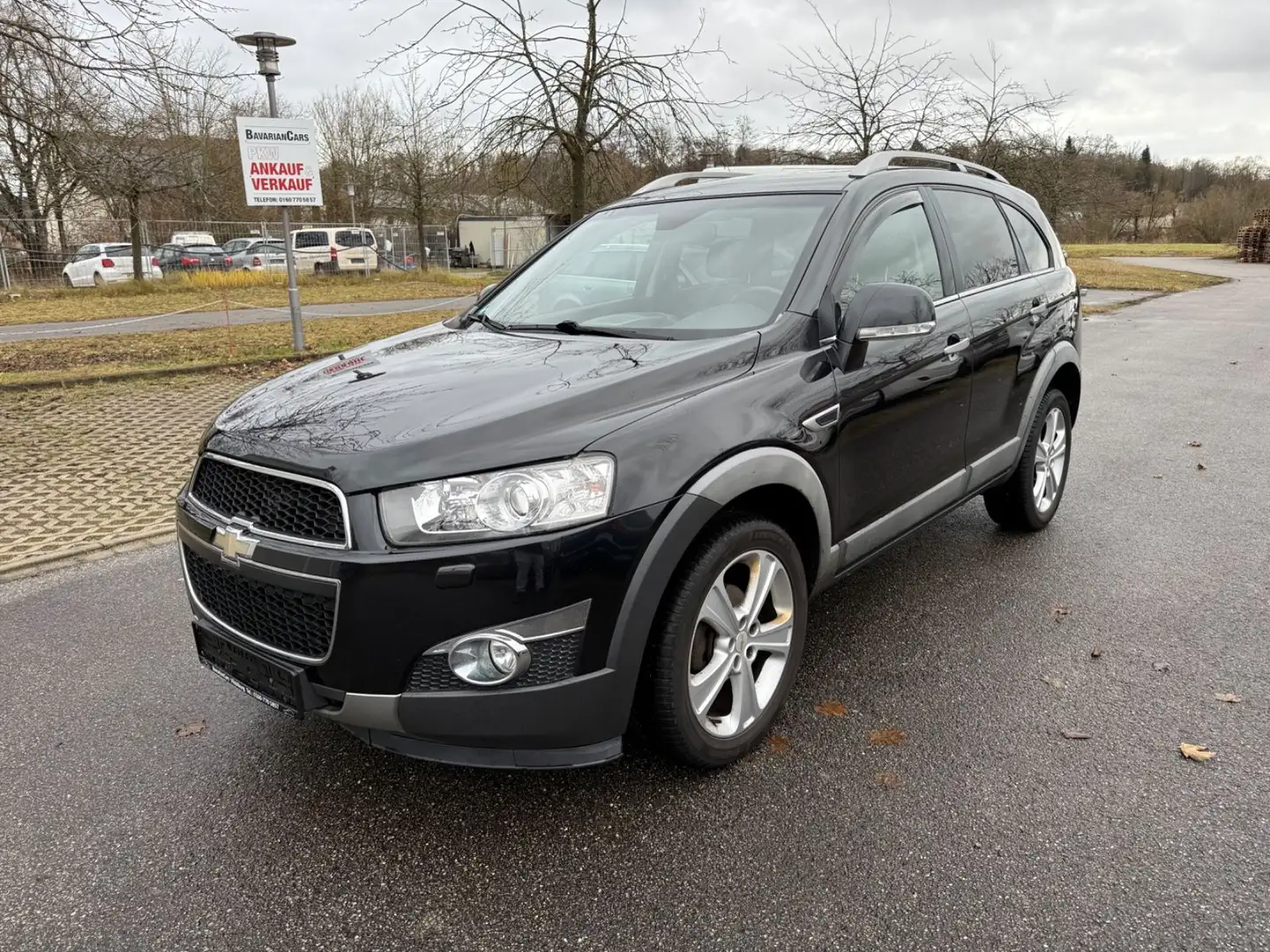Chevrolet Captiva 2.2 D LTZ 4WD, 7 Sitzer! 3te Hand Schwarz - 1