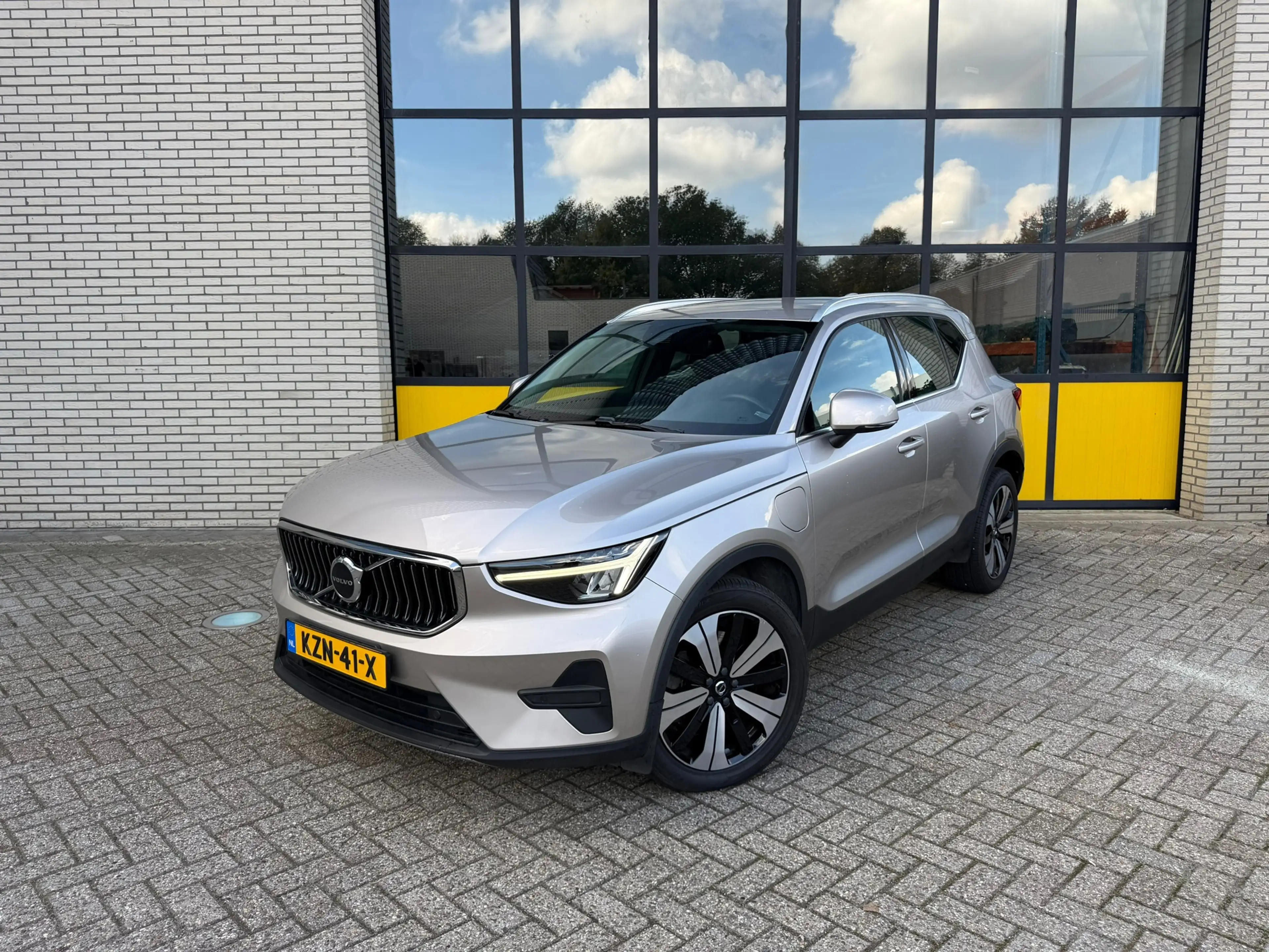Volvo XC40 1.5 T5 Plug-in hybrid Ultimate Dark, Memory stoele