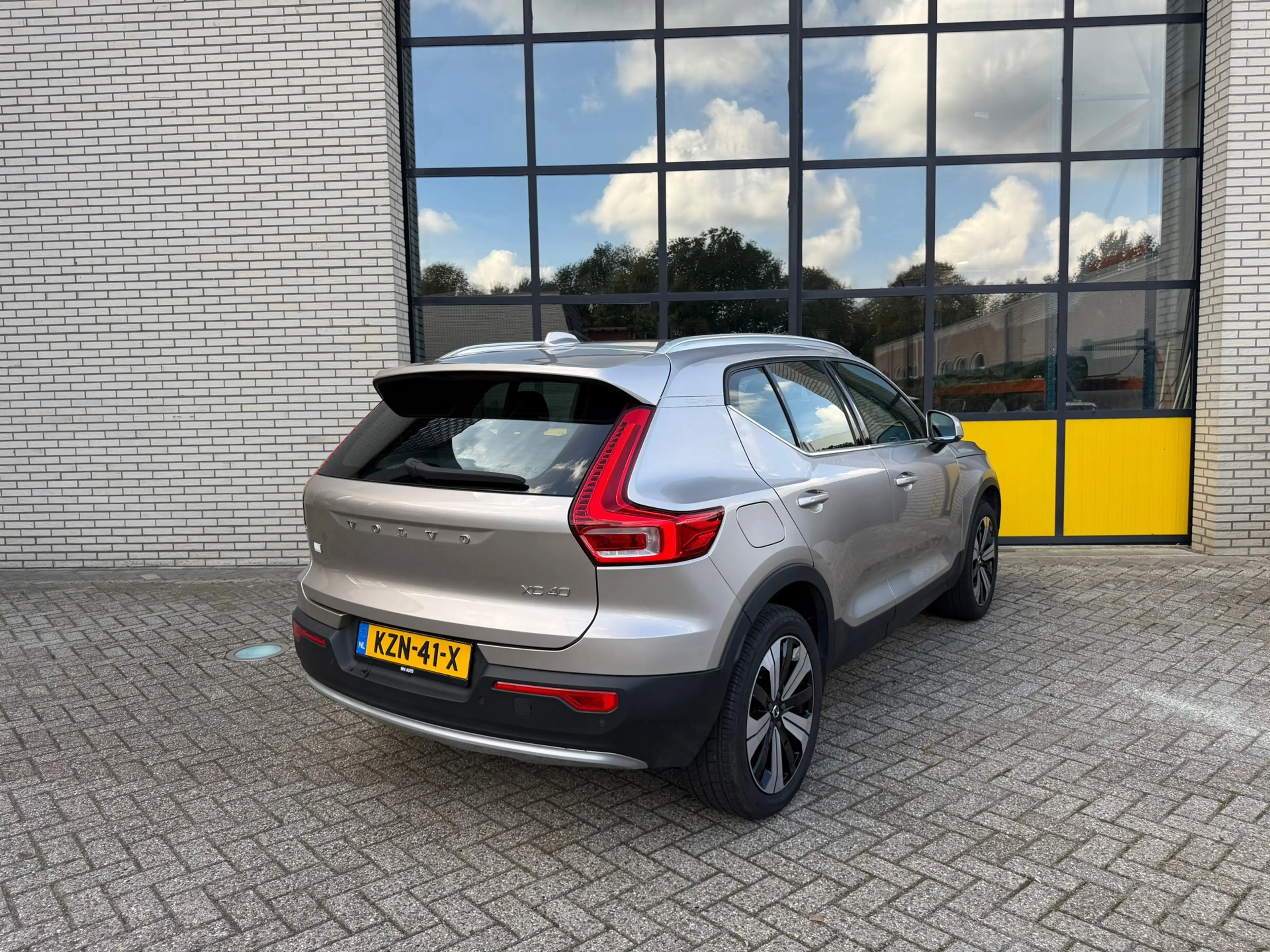 Volvo XC40 1.5 T5 Plug-in hybrid Ultimate Dark, Memory stoele — photo 3