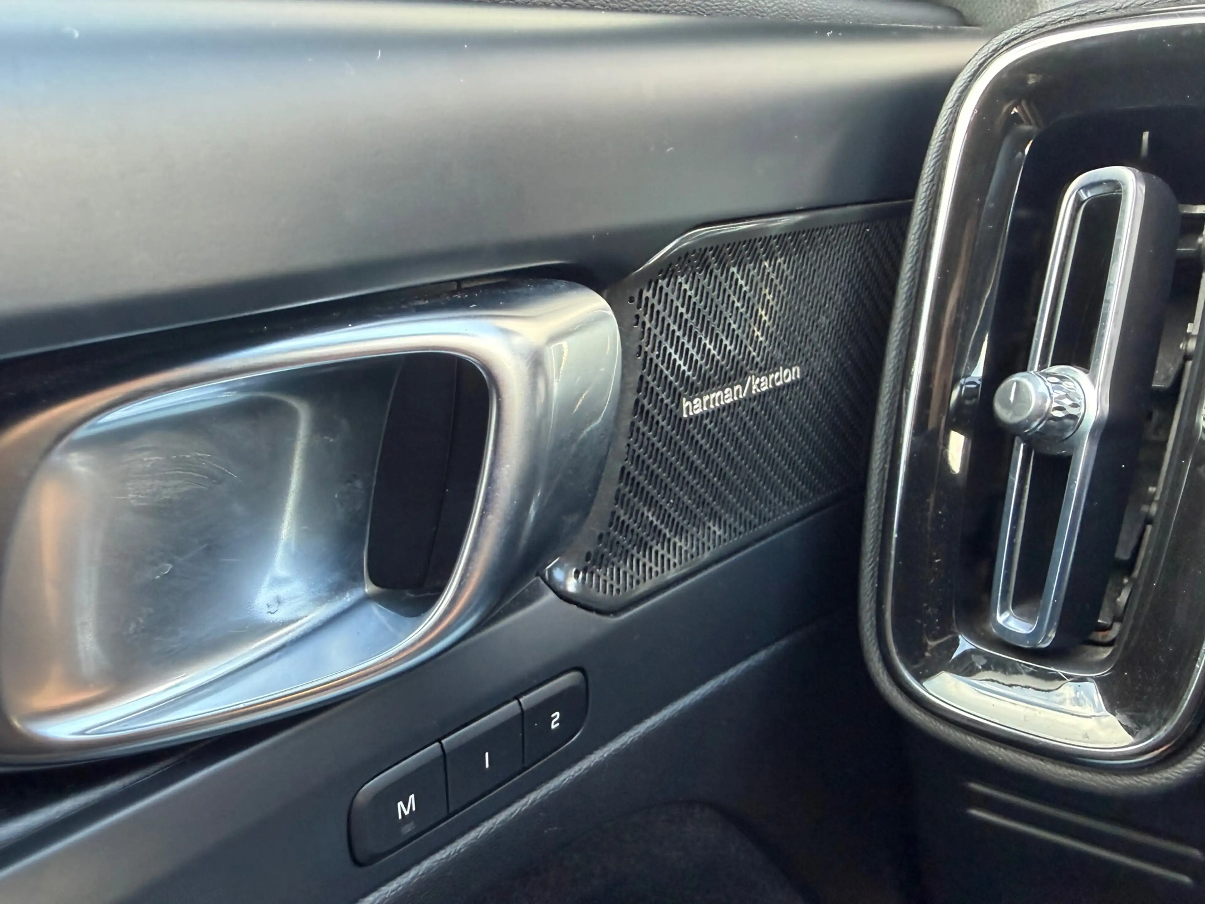 Volvo XC40 1.5 T5 Plug-in hybrid Ultimate Dark, Memory stoele — photo 10