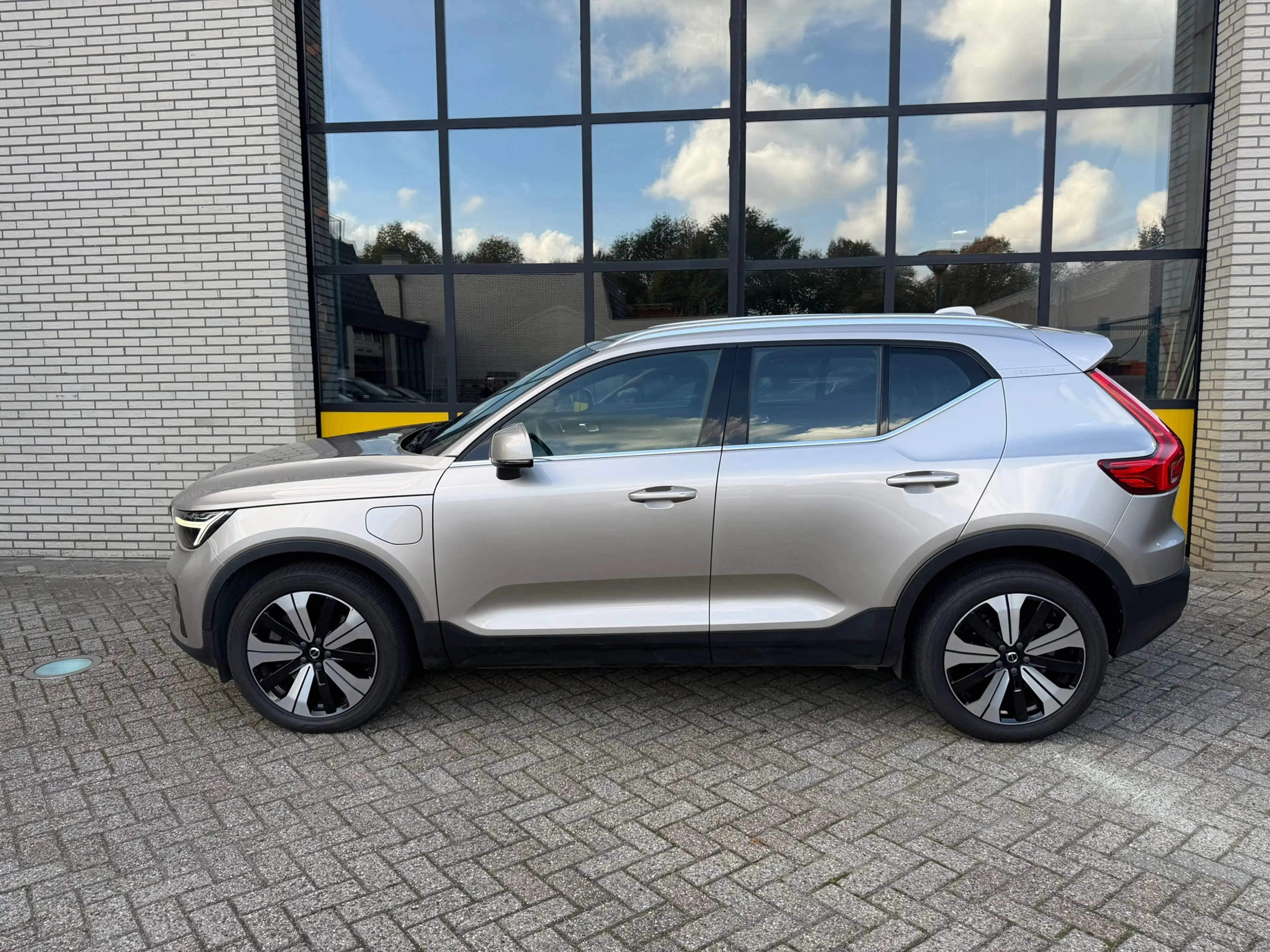 Volvo XC40 1.5 T5 Plug-in hybrid Ultimate Dark, Memory stoele — photo 2