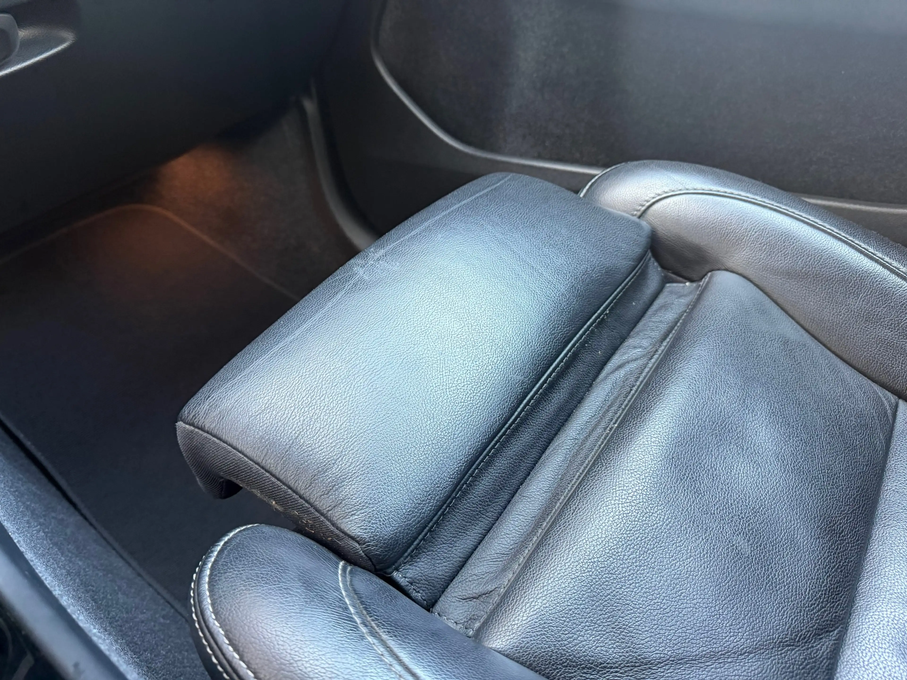 Volvo XC40 1.5 T5 Plug-in hybrid Ultimate Dark, Memory stoele — photo 21