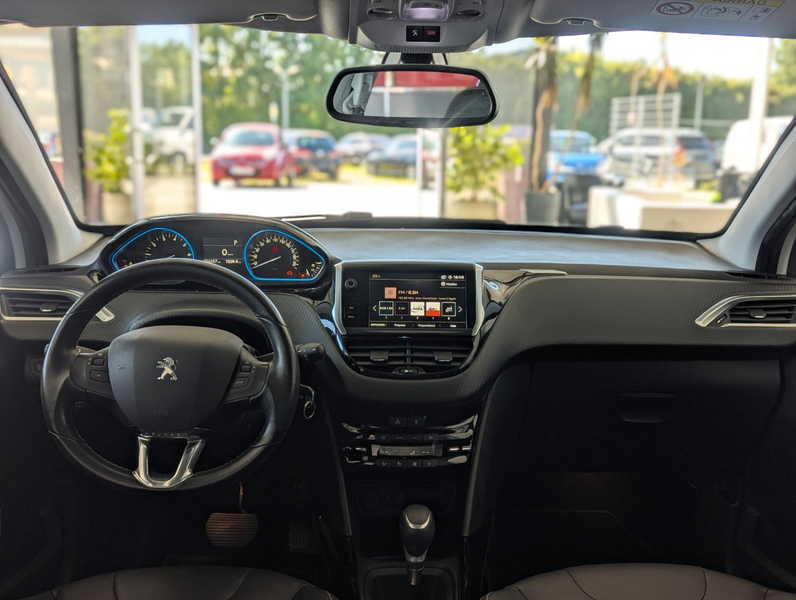 Peugeot 2008 1.2 Allure Aut /Navi /SHZ /PDC /T-Leder — photo 12