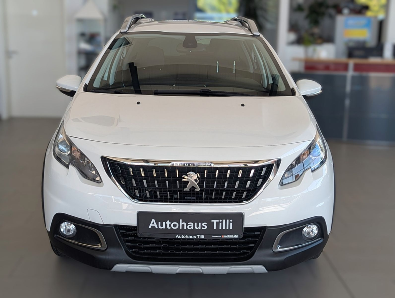 Peugeot 2008 1.2 Allure Aut /Navi /SHZ /PDC /T-Leder — photo 2