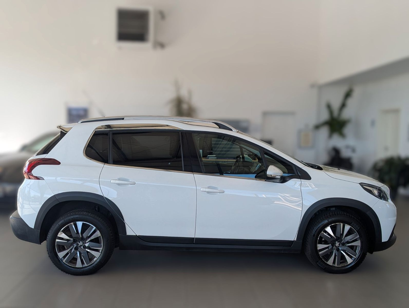 Peugeot 2008 1.2 Allure Aut /Navi /SHZ /PDC /T-Leder — photo 6