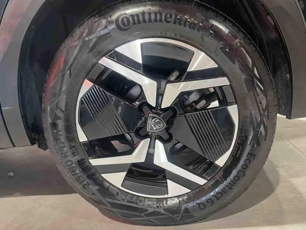 Peugeot 2008 PureTech 100 S&S Allure 7