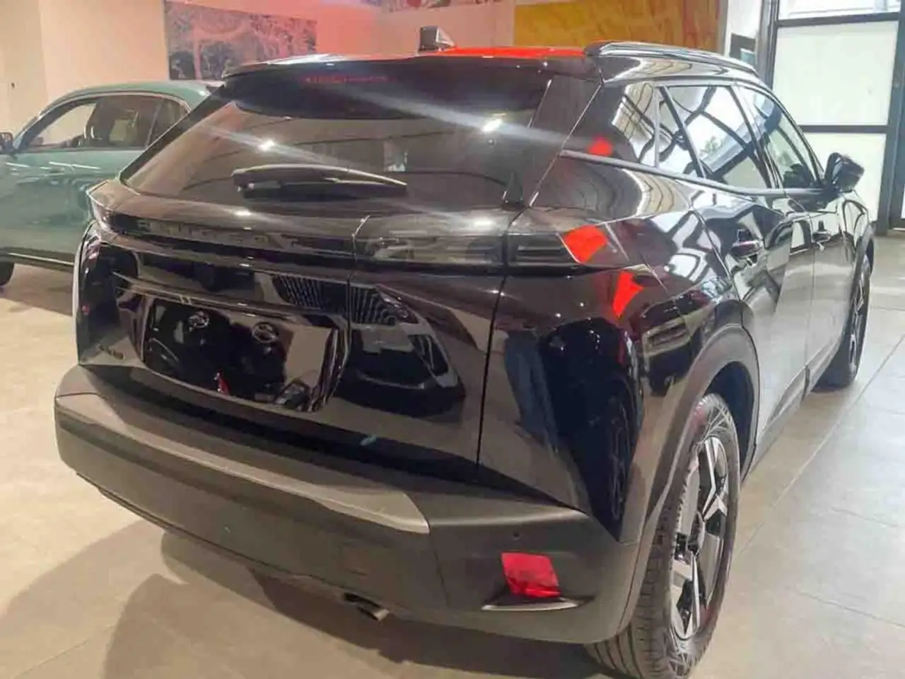 Peugeot 2008 PureTech 100 S&S Allure 4