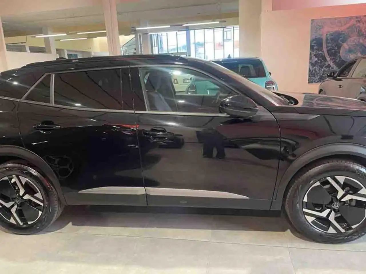 Peugeot 2008 PureTech 100 S&S Allure 6