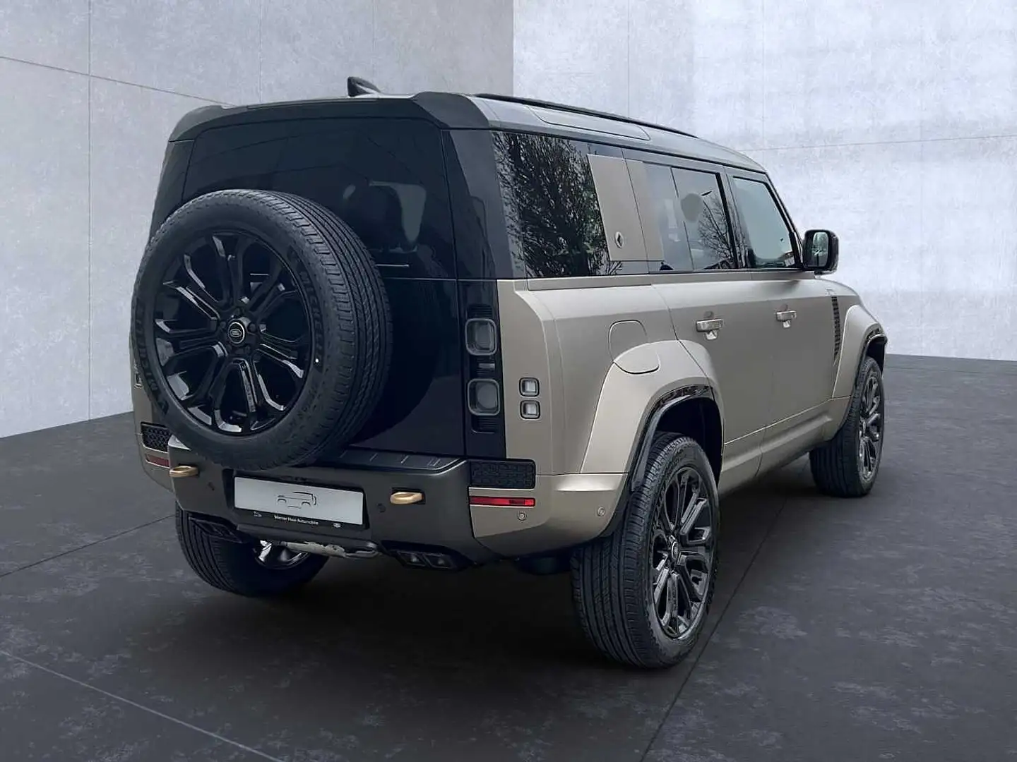 Land Rover Defender 5-Türer 110 P635 OCTA Orange - 2