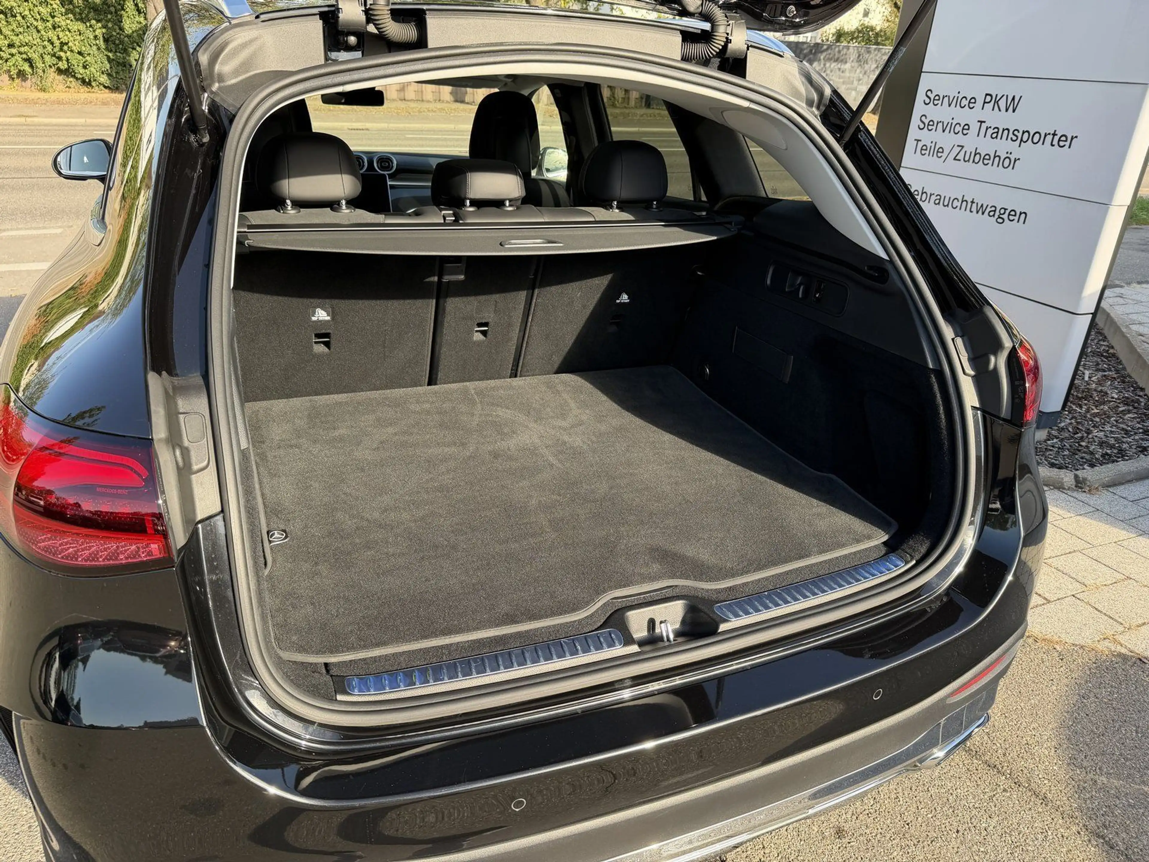 Mercedes-Benz GLC 200 4M*AMG-Line*Technik-Paket*Pano*Totwinkel — photo 9