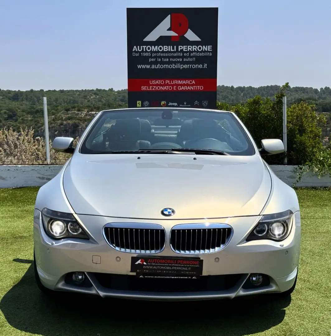 BMW 650 i 4.8 V8 367cv Cabrio INDIVIDUAL Stříbrná - 2