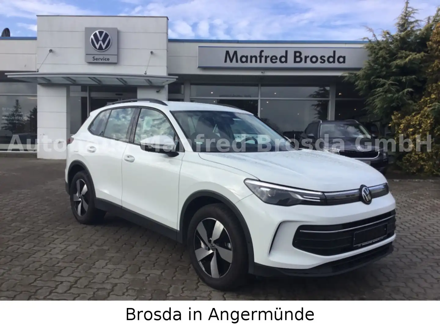 Volkswagen Tiguan 1.5 eTSI 110 kW Life NAV AHZ KAM GARANTIE Weiß - 1
