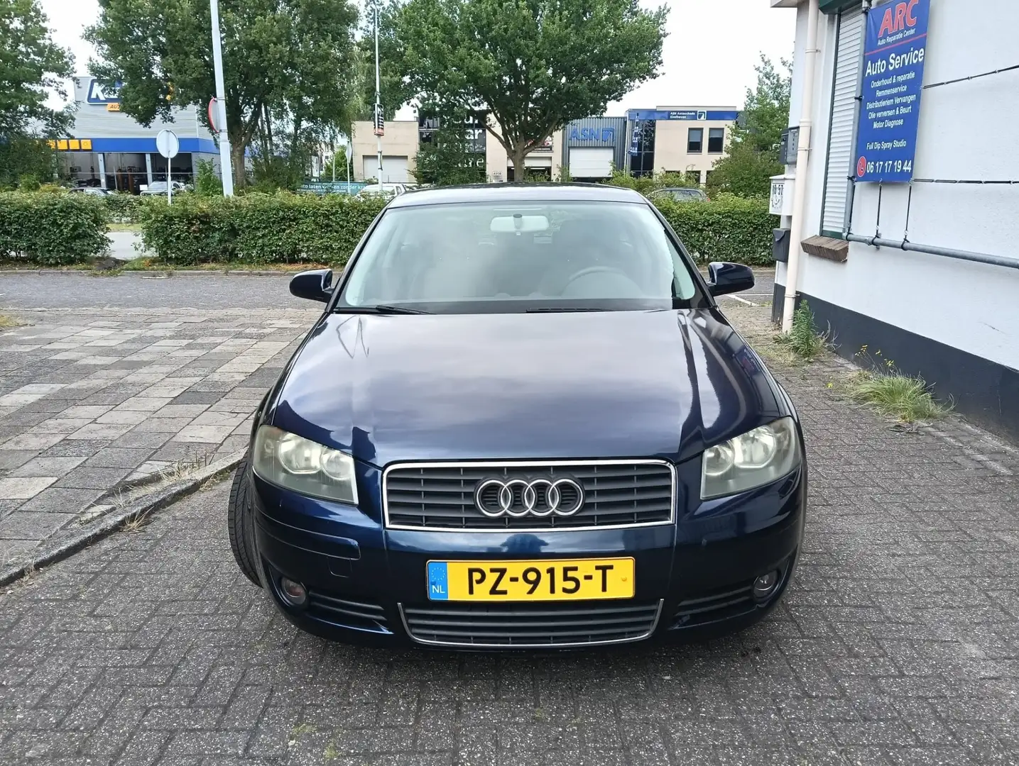 Audi A3 1.6 Attraction - 1
