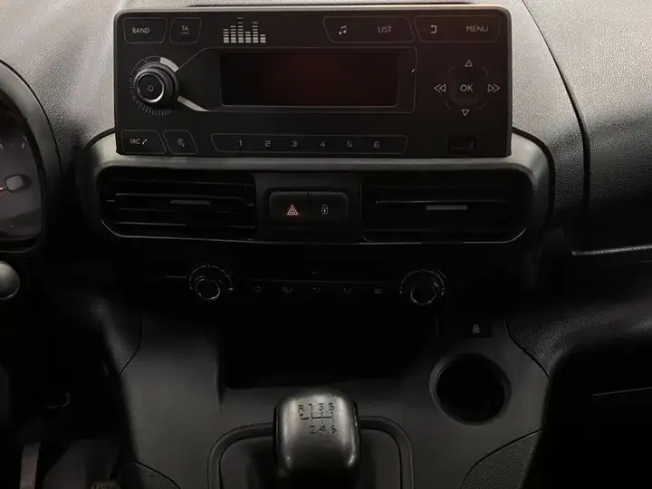Citroën Berlingo 2022, foto 7