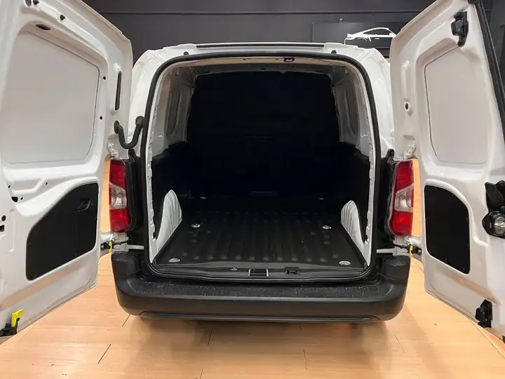 Citroën Berlingo 2022, foto 9