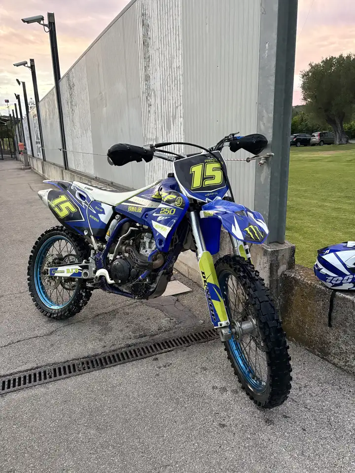 Yamaha YZ 250