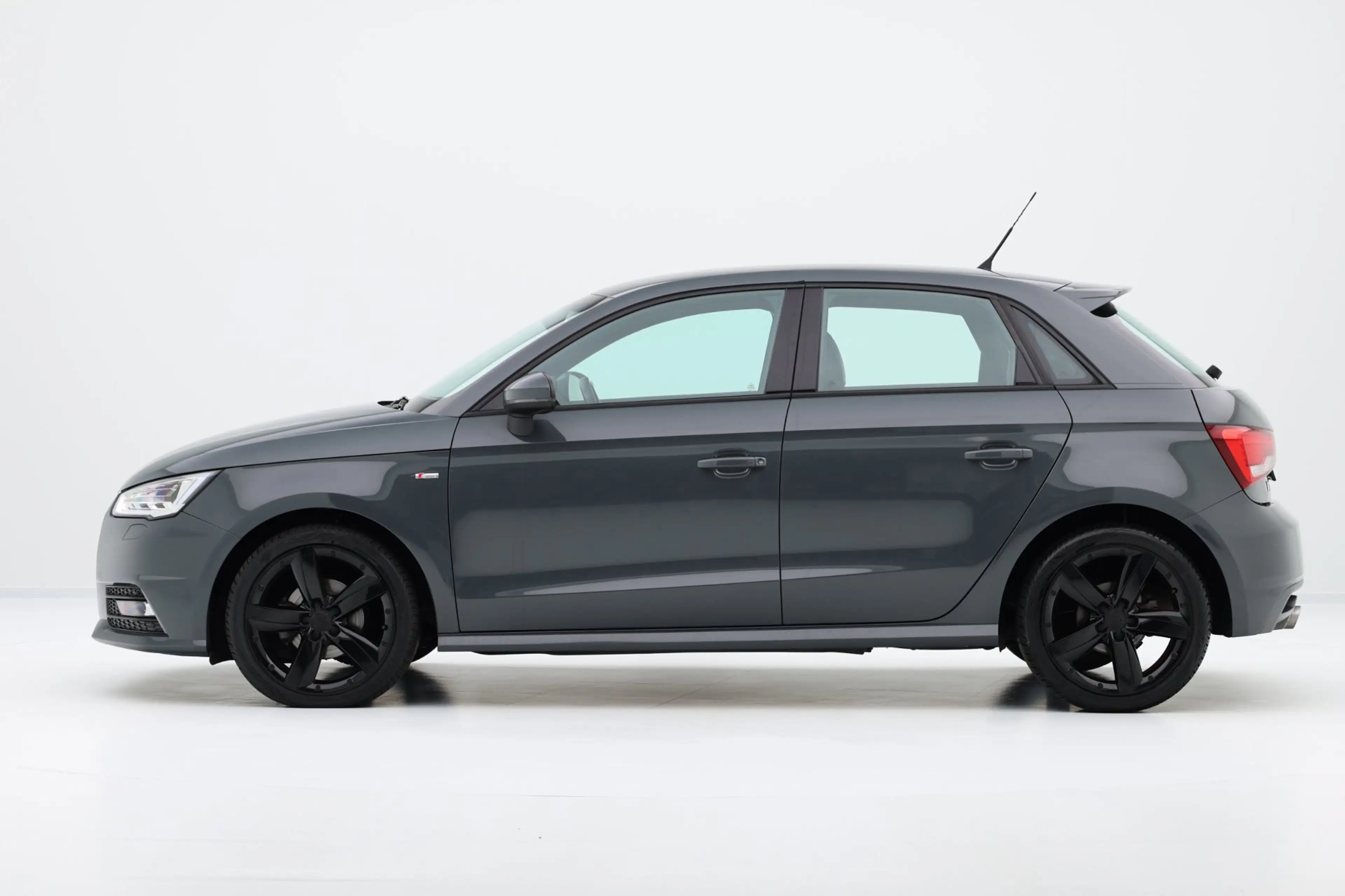 Audi A1 Sportback 1.0 TFSI Advance Sport 2x S-Line 5-drs L — photo 25