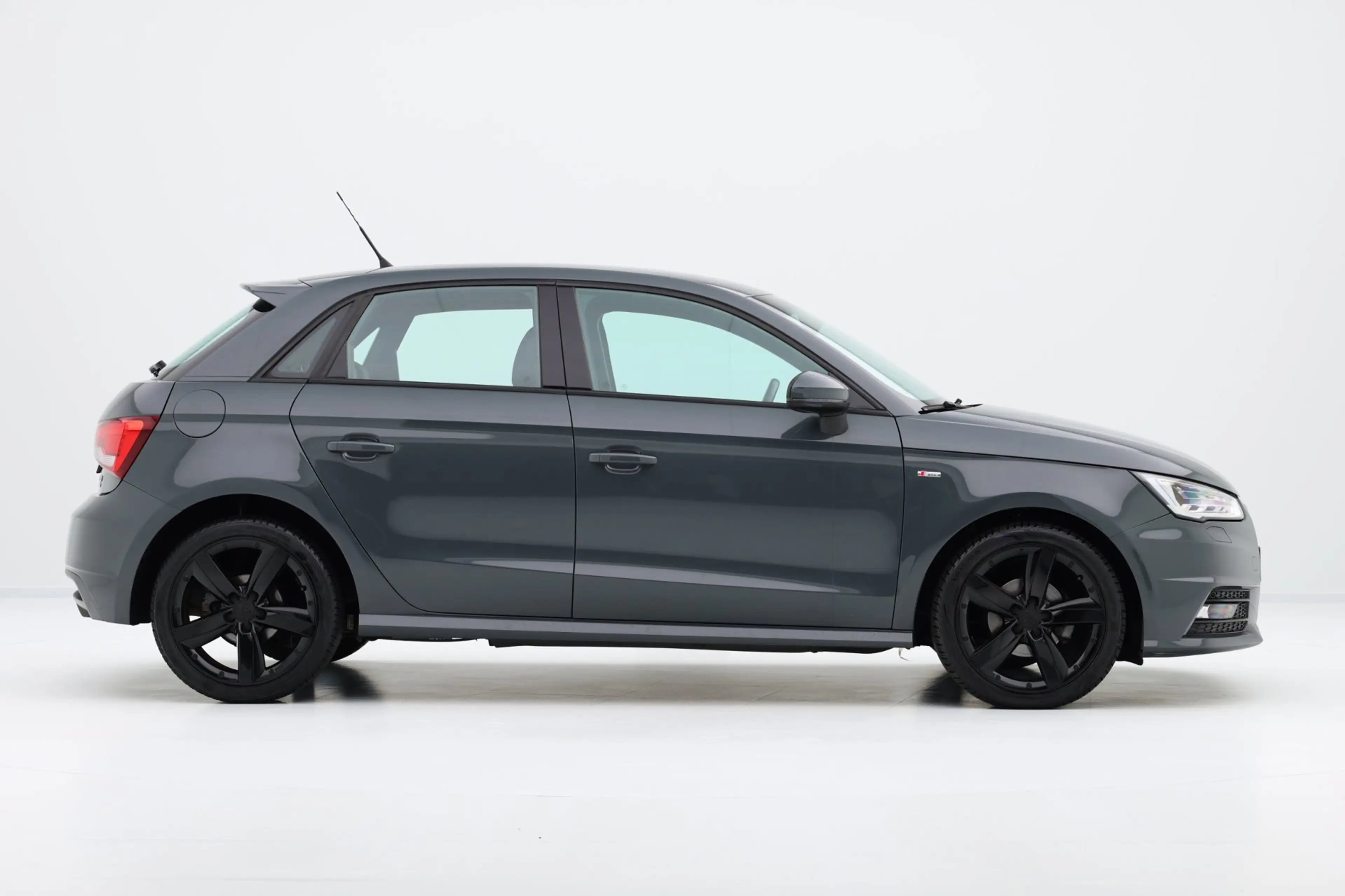 Audi A1 Sportback 1.0 TFSI Advance Sport 2x S-Line 5-drs L — photo 26