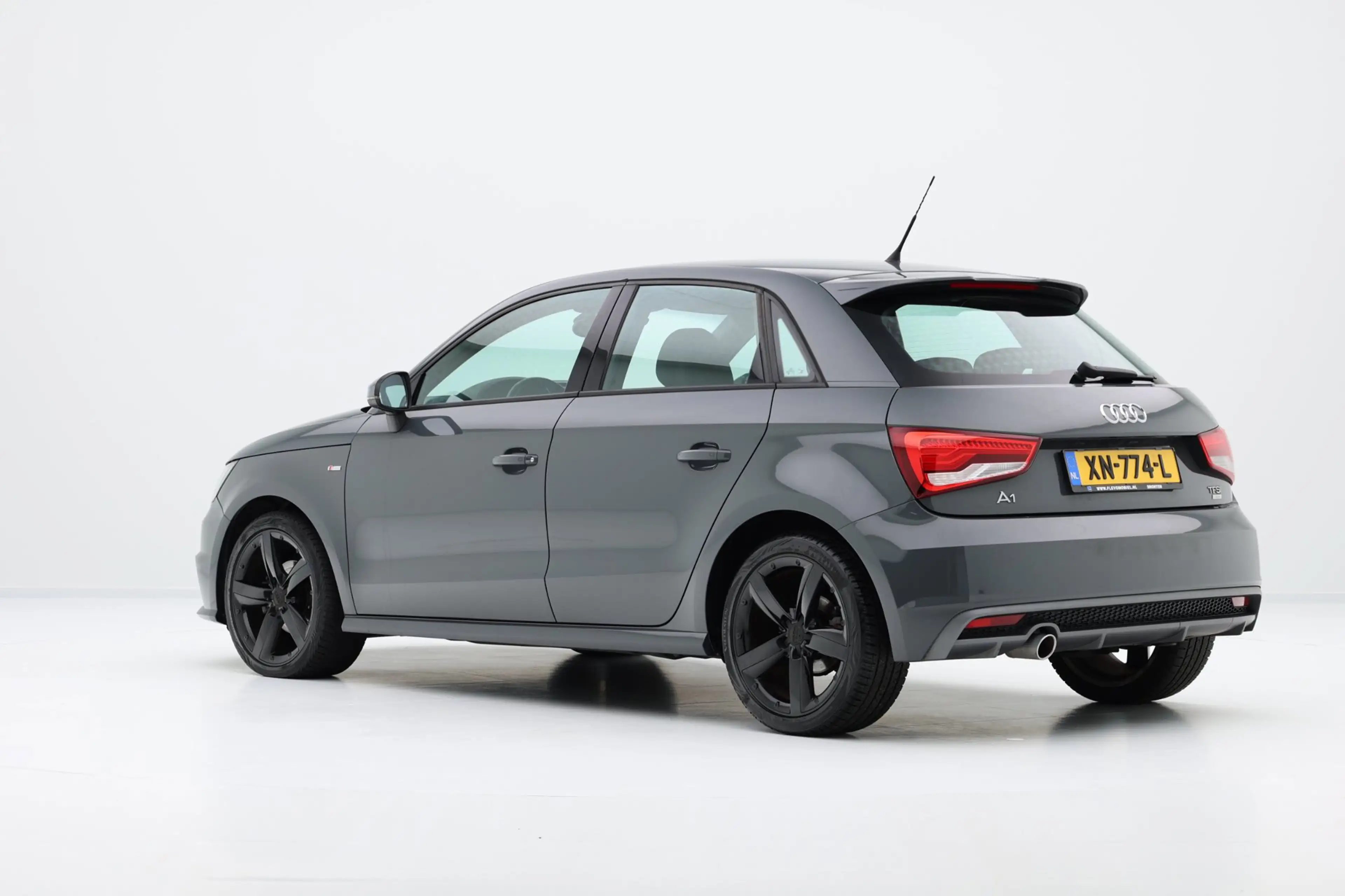 Audi A1 Sportback 1.0 TFSI Advance Sport 2x S-Line 5-drs L — photo 27