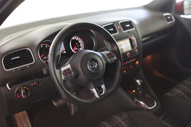 Volkswagen Golf view 10