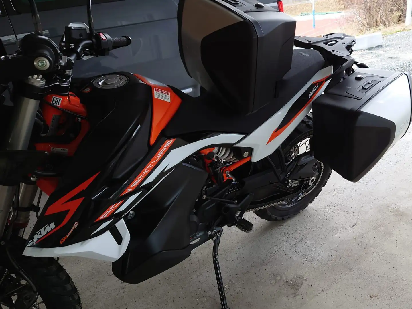 KTM 890 Adventure R Orange - 2
