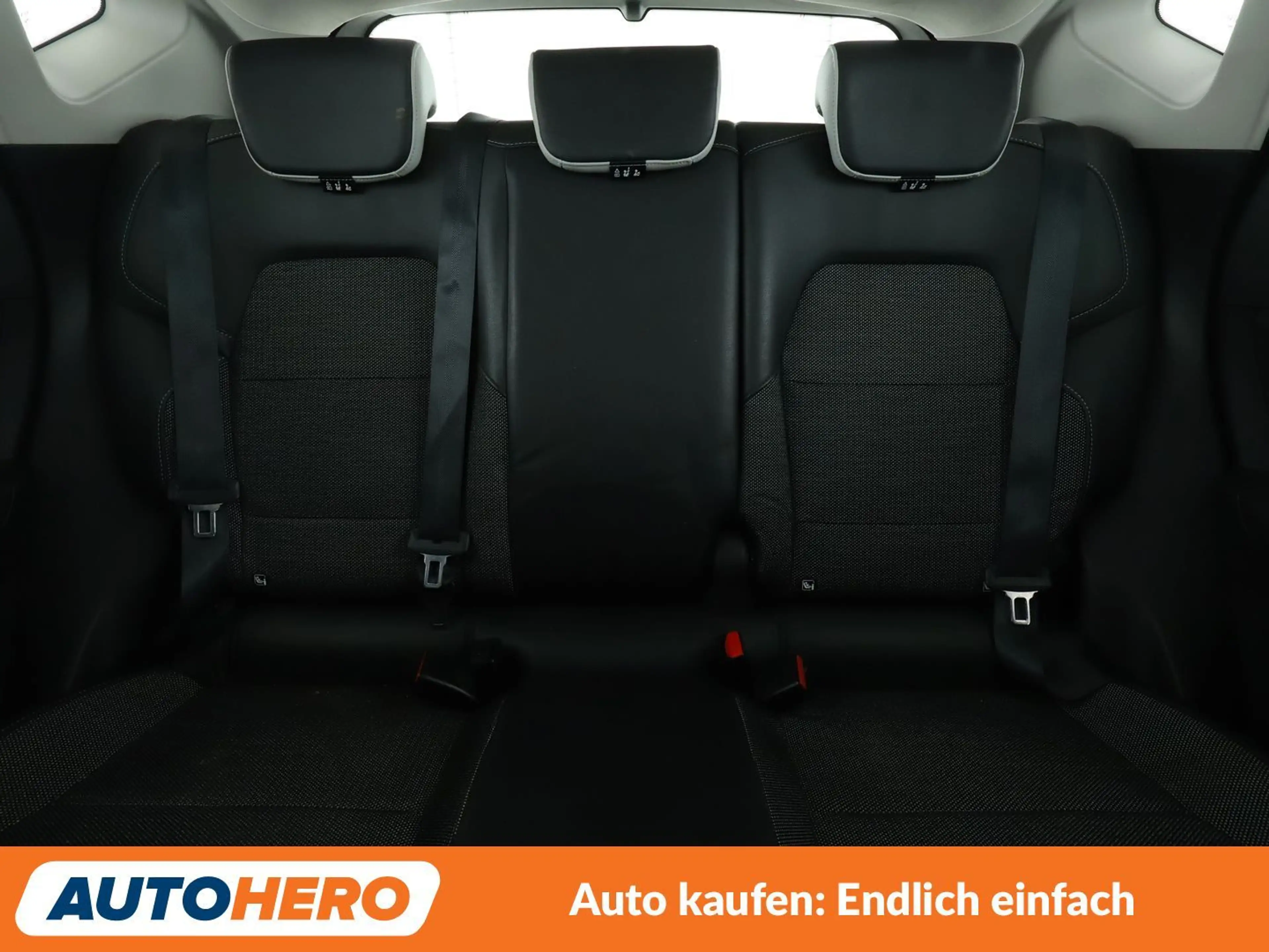 Renault Captur 1.6 Hybrid E-Tech Intens Aut.*NAVI*CAM* — photo 15