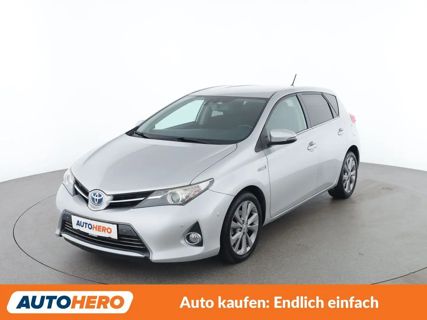 Toyota Auris 1.8 Hybrid Lounge Grau - 1