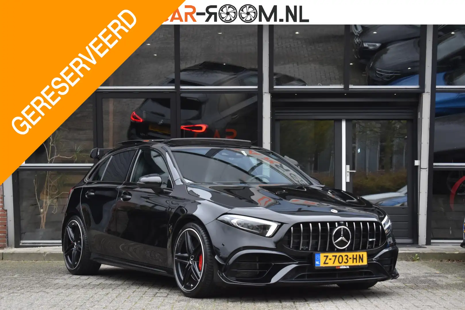 Mercedes-Benz A 45 AMG A45 S 4MATIC+ Lane Pano ACC Camera Černá - 1