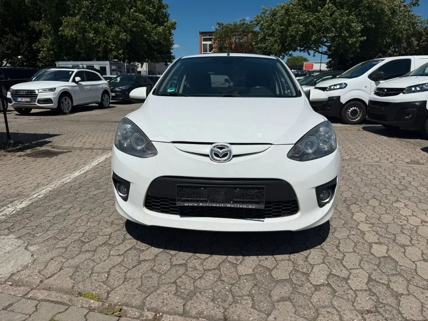 Mazda 2 1.3 Dynamic Sport*Tüv 11-26*TMP*AC*SHZ Blanc - 2
