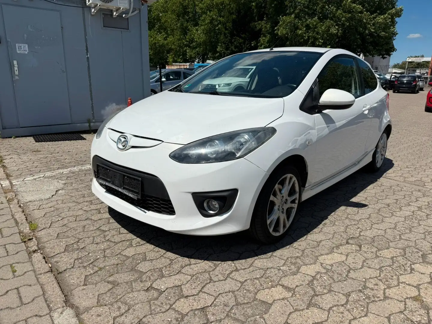 Mazda 2 1.3 Dynamic Sport*Tüv 11-26*TMP*AC*SHZ Blanc - 1