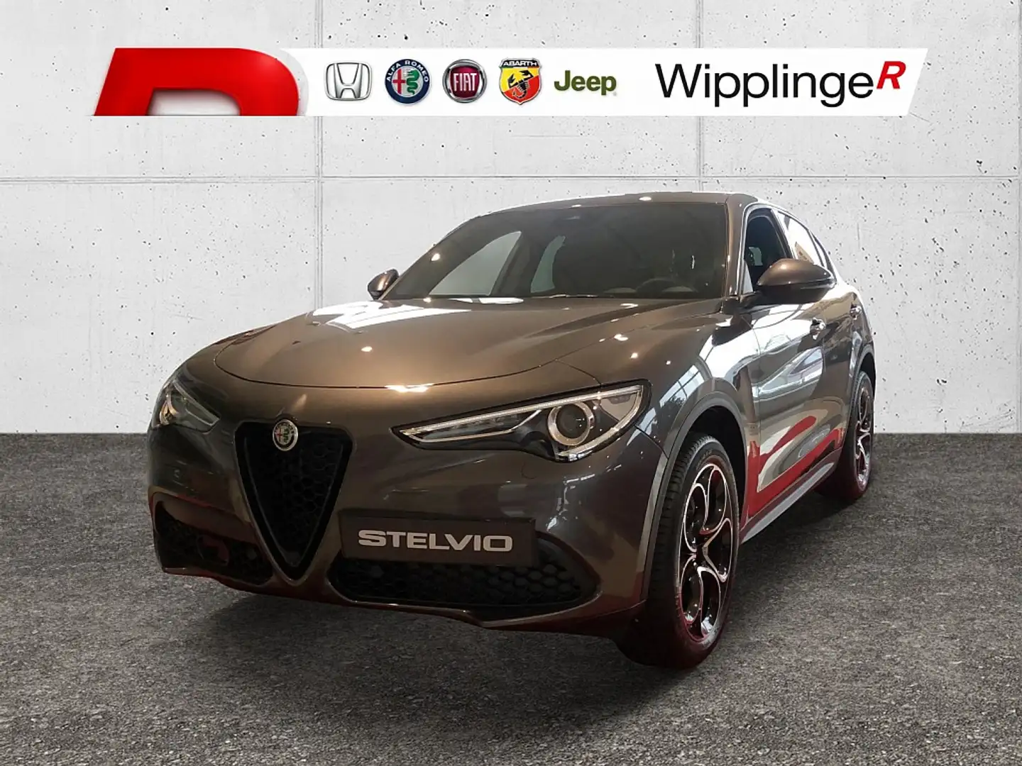 Alfa Romeo Stelvio Super + Sprint Paket 2,0 16V 200 AT8 Q4 Grijs - 1