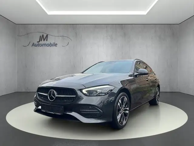 Mercedes-Benz 300 view 3